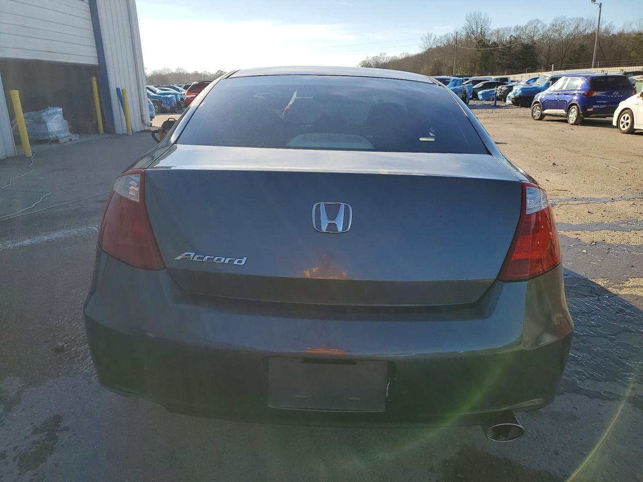 2010 Honda Accord Lx - Image 6