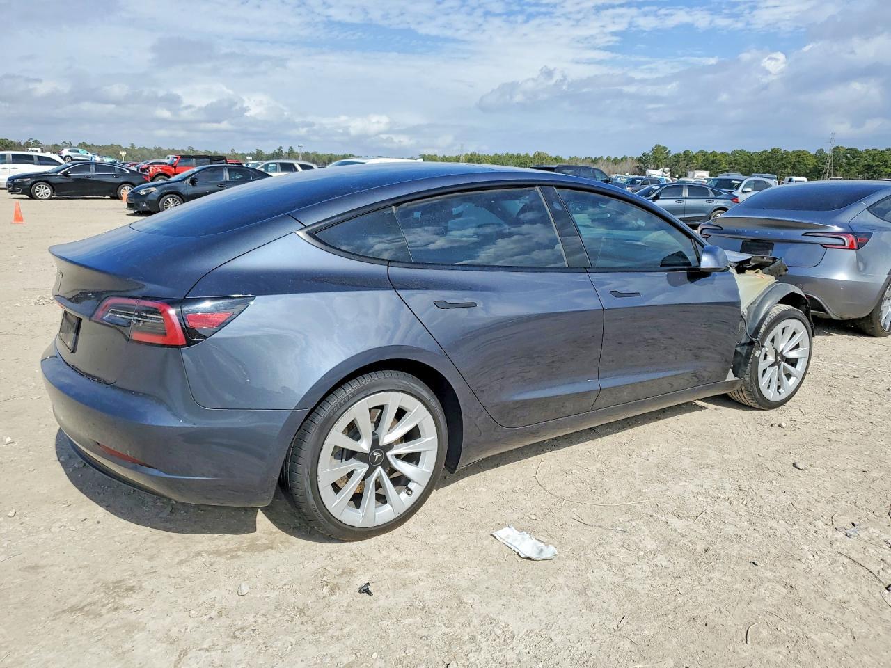2023 Tesla Model 3 - Image 3