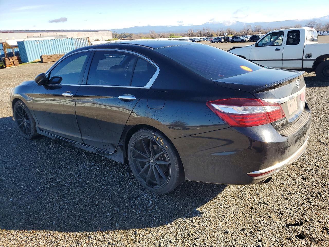 2017 Honda Accord Sport - Image 2