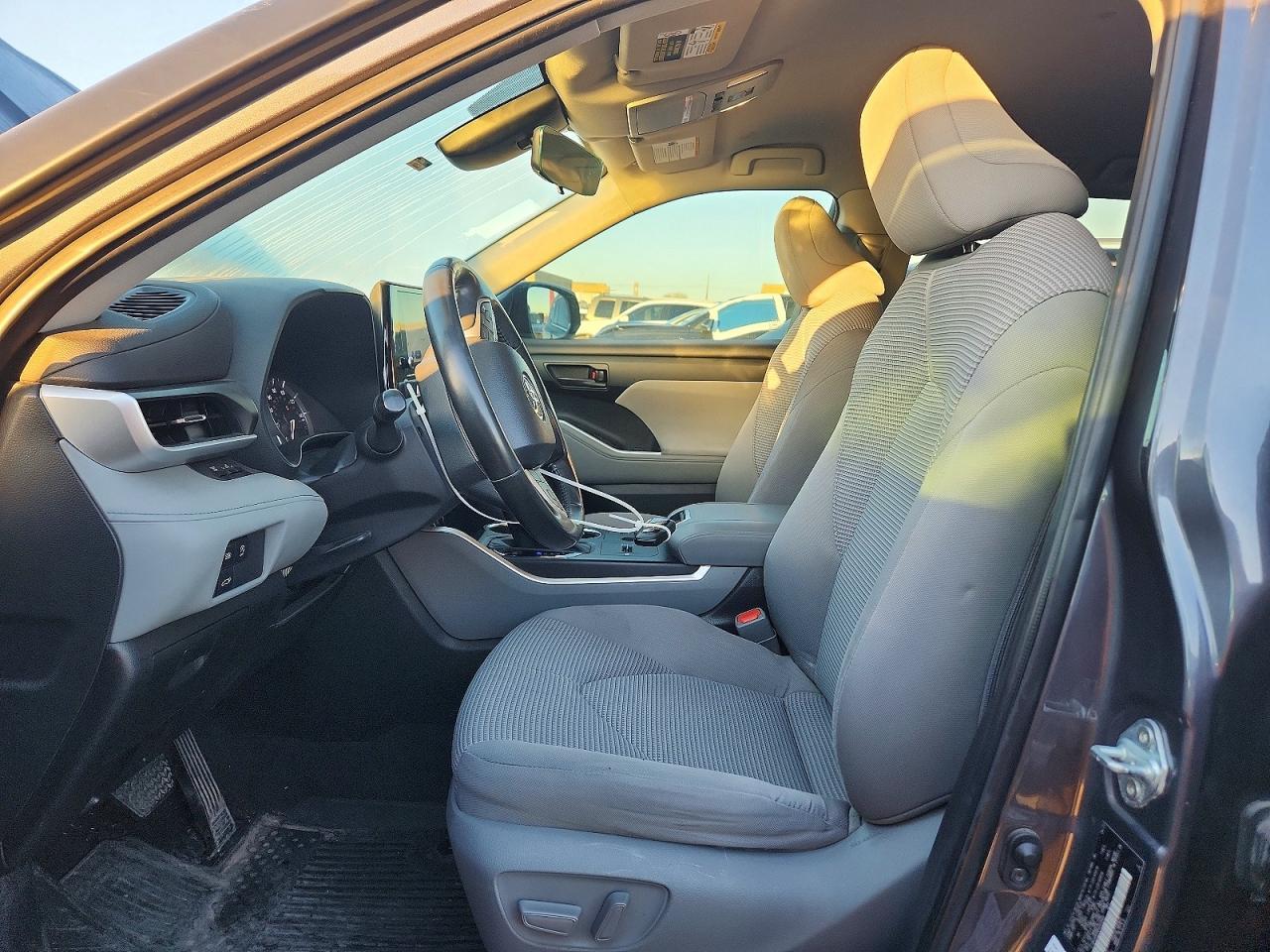 2023 Toyota Highlander L - Фото 7