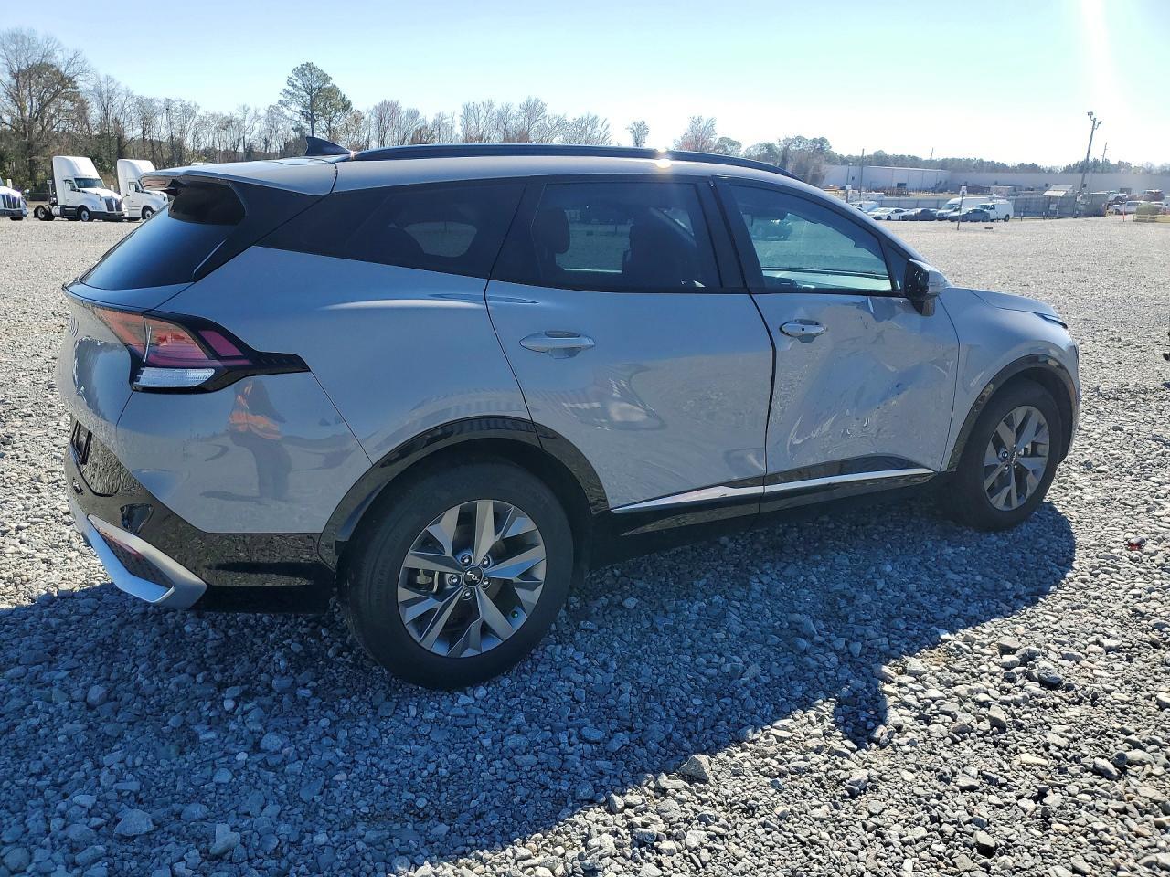 2023 Kia Sportage Sx - Image 3