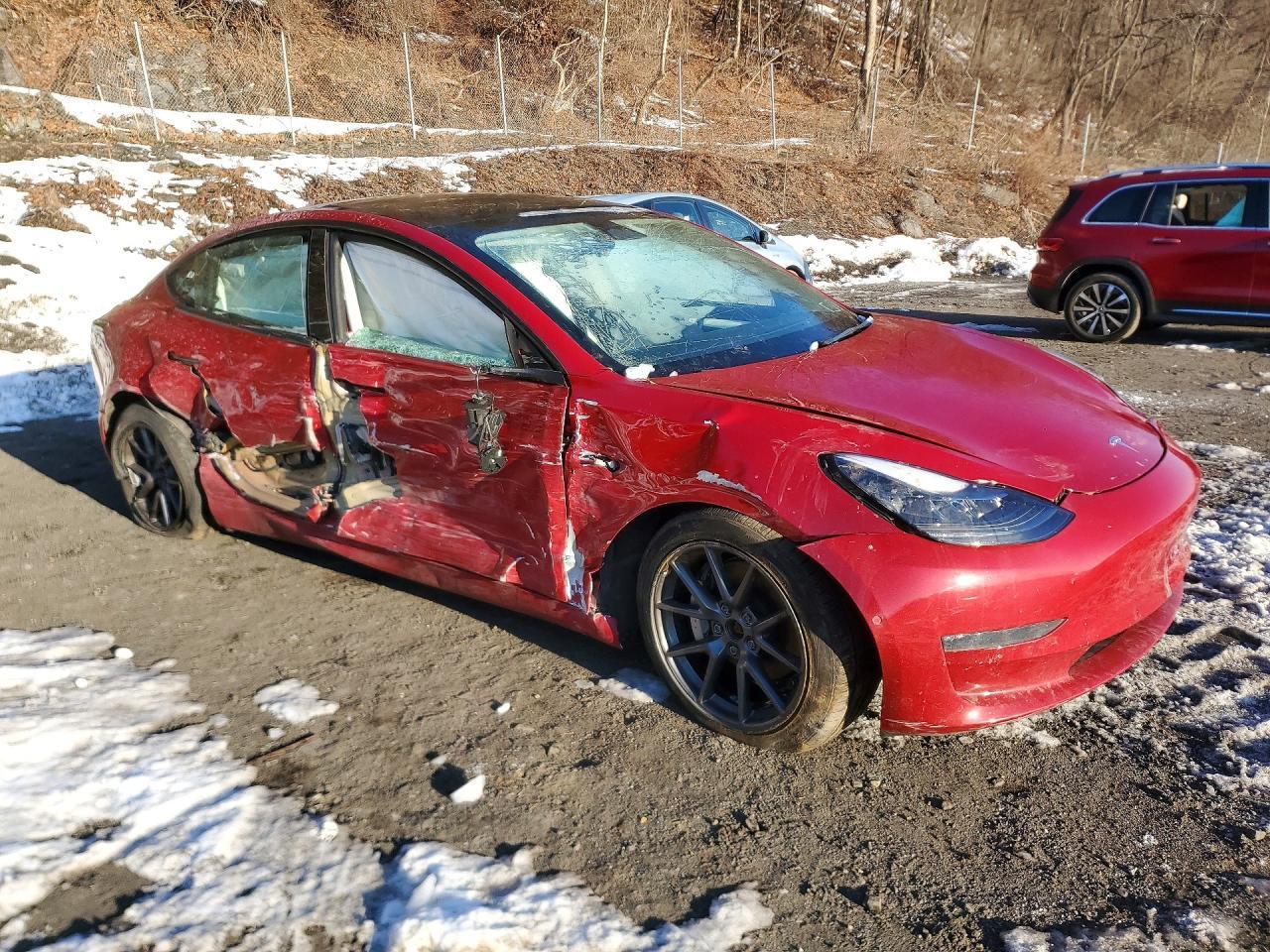 2022 Tesla Model 3 - Image 4