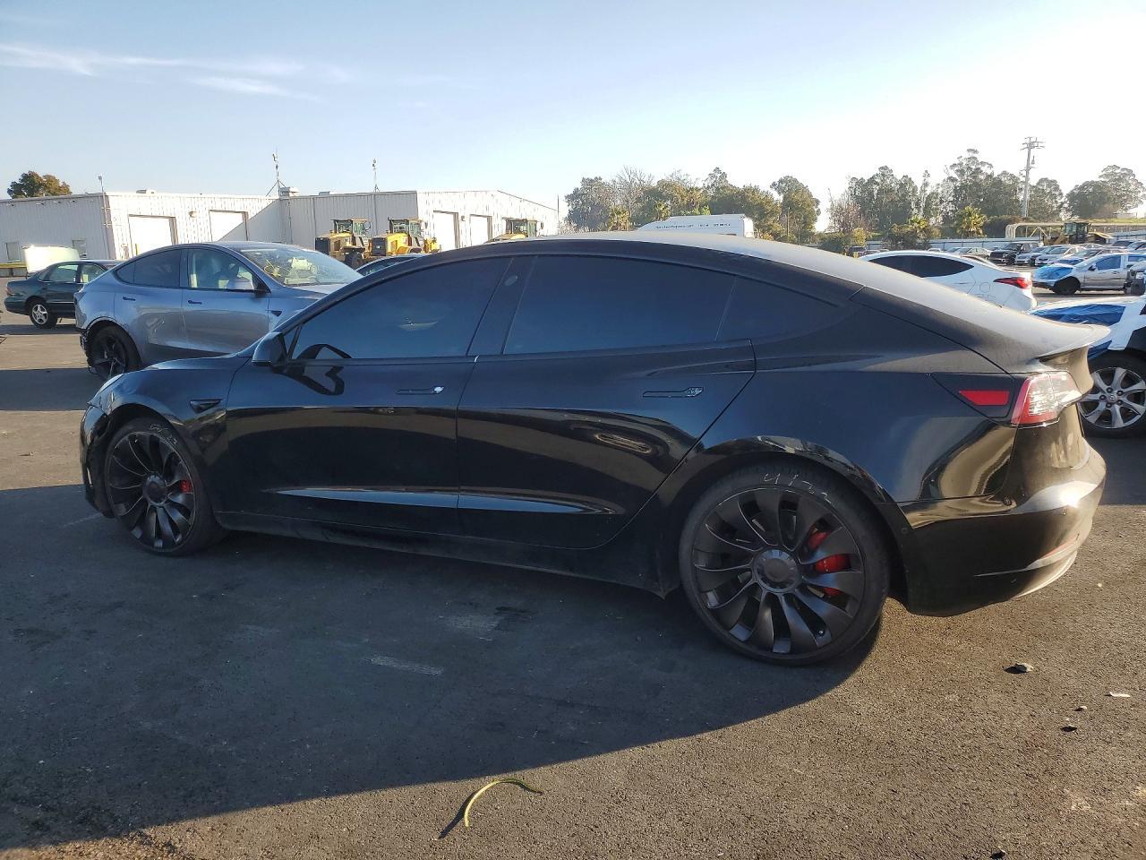 2020 Tesla Model 3 - Фото 2