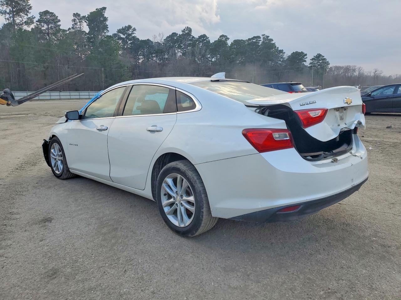 2017 Chevrolet Malibu Lt - Фото 2
