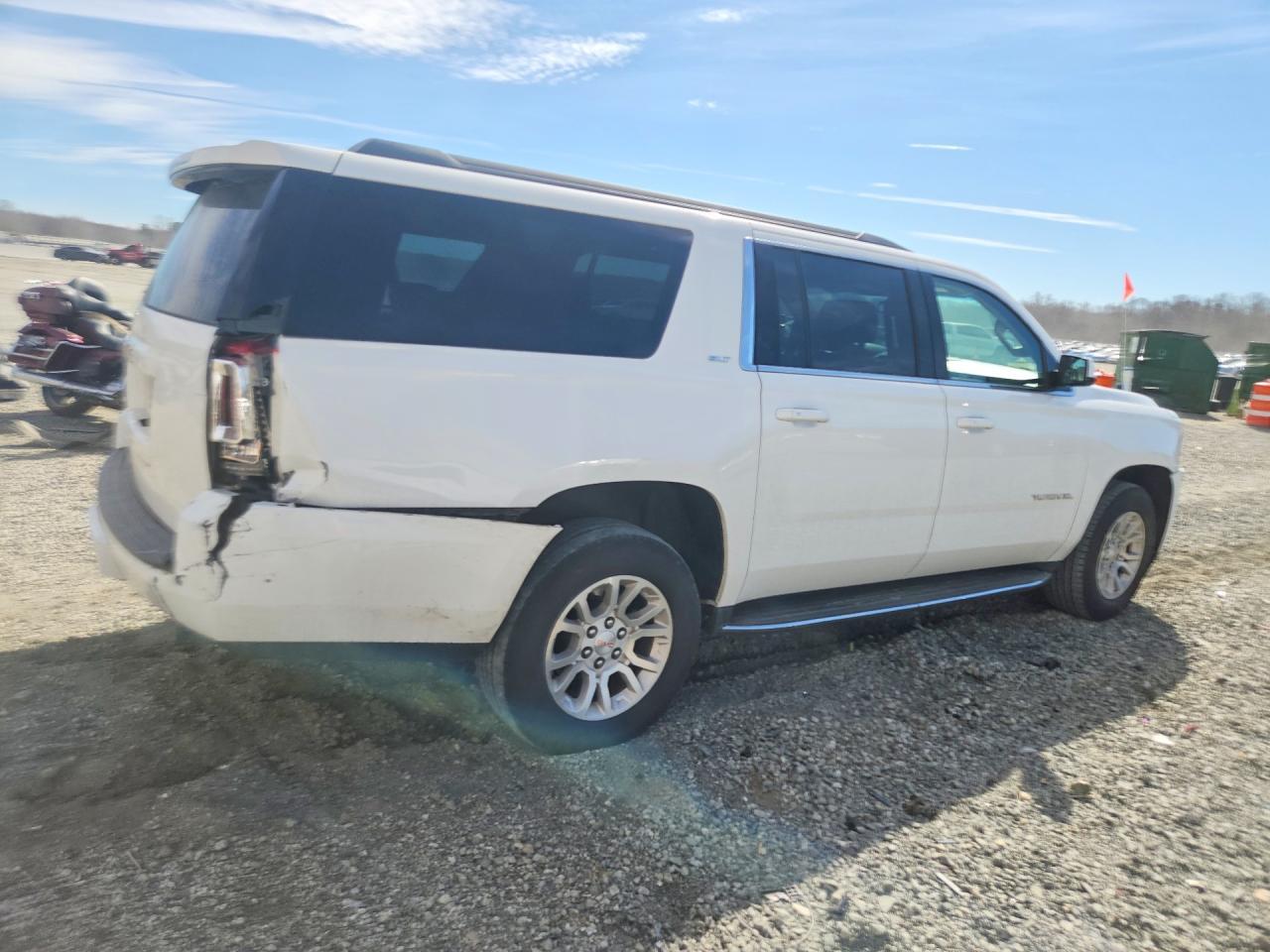 2018 GMC Yukon Xl C1500 Slt - Image 3