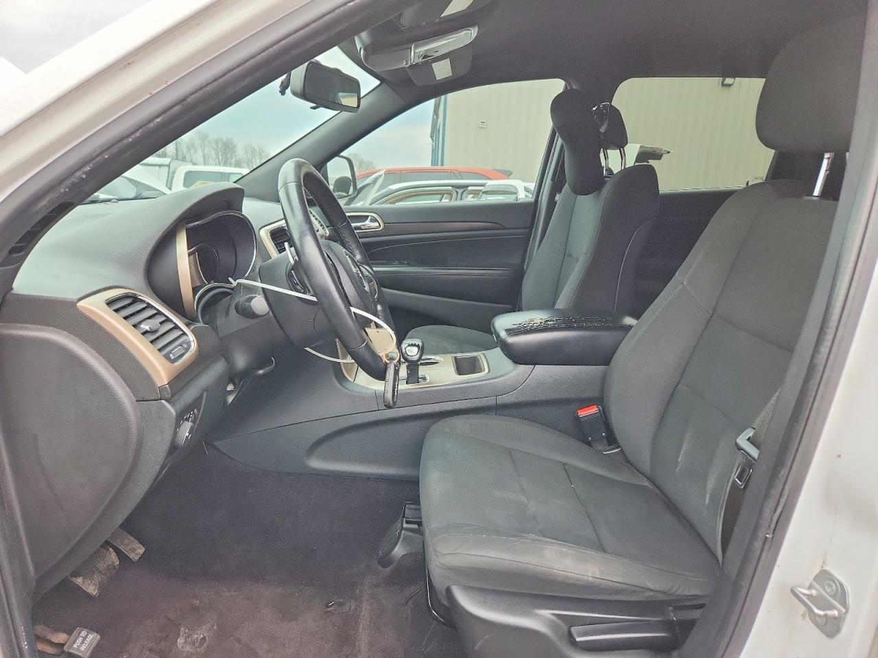 2015 Jeep Grand Cherokee Laredo - Image 7