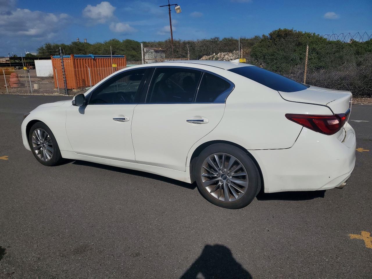 2019 Infiniti Q50 Luxe - Фото 2