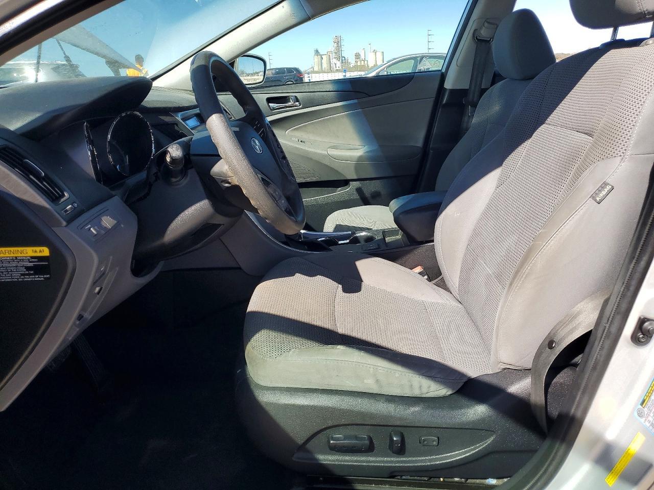 2013 Hyundai Sonata Gls - Image 7