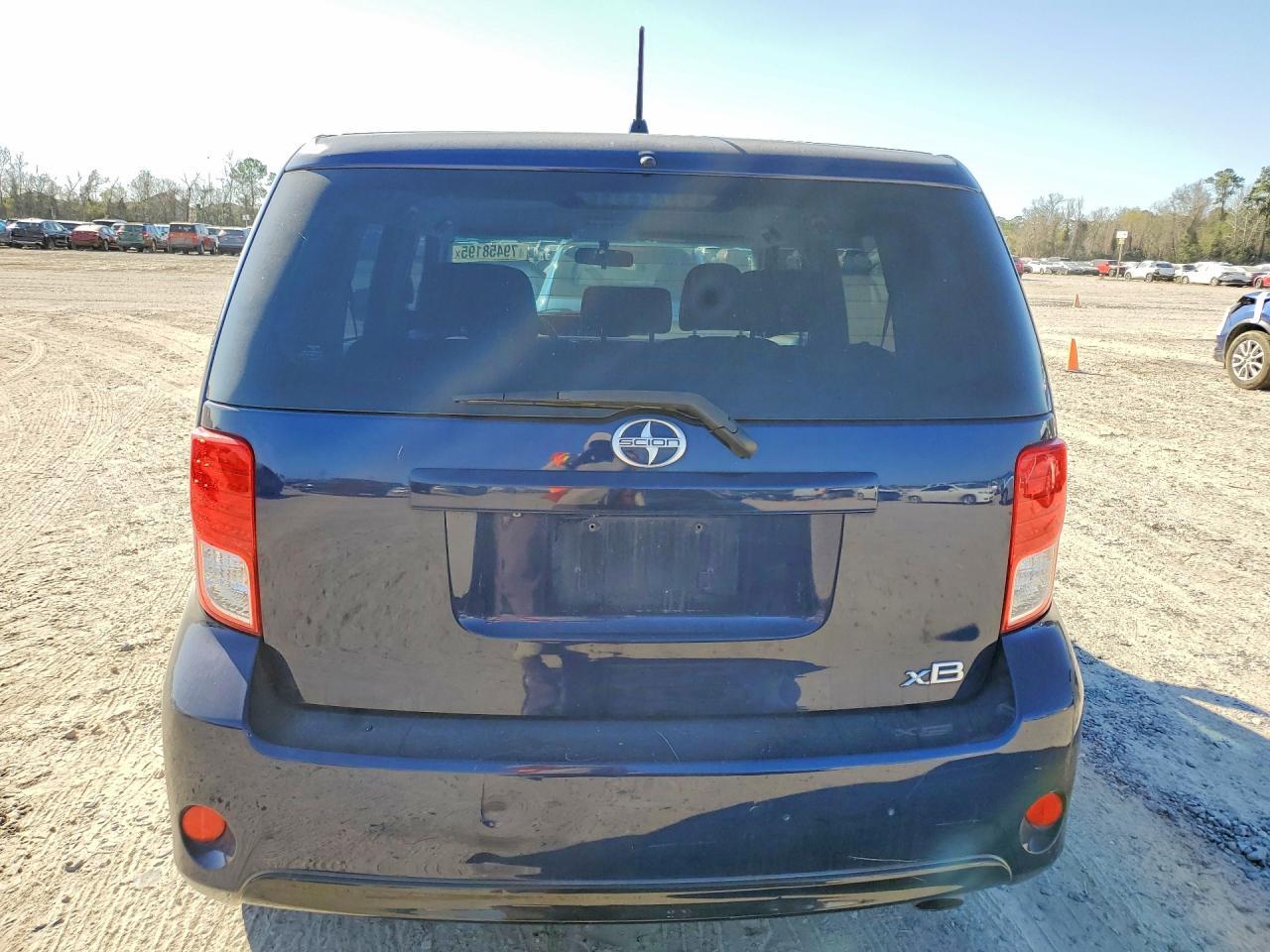 2015 Scion Xb Base - Image 6