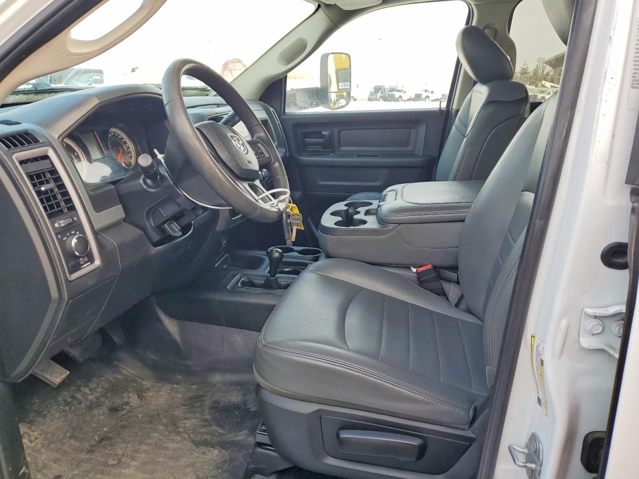 2018 Ram 5500 Truck Cab And Chassis - Image 7