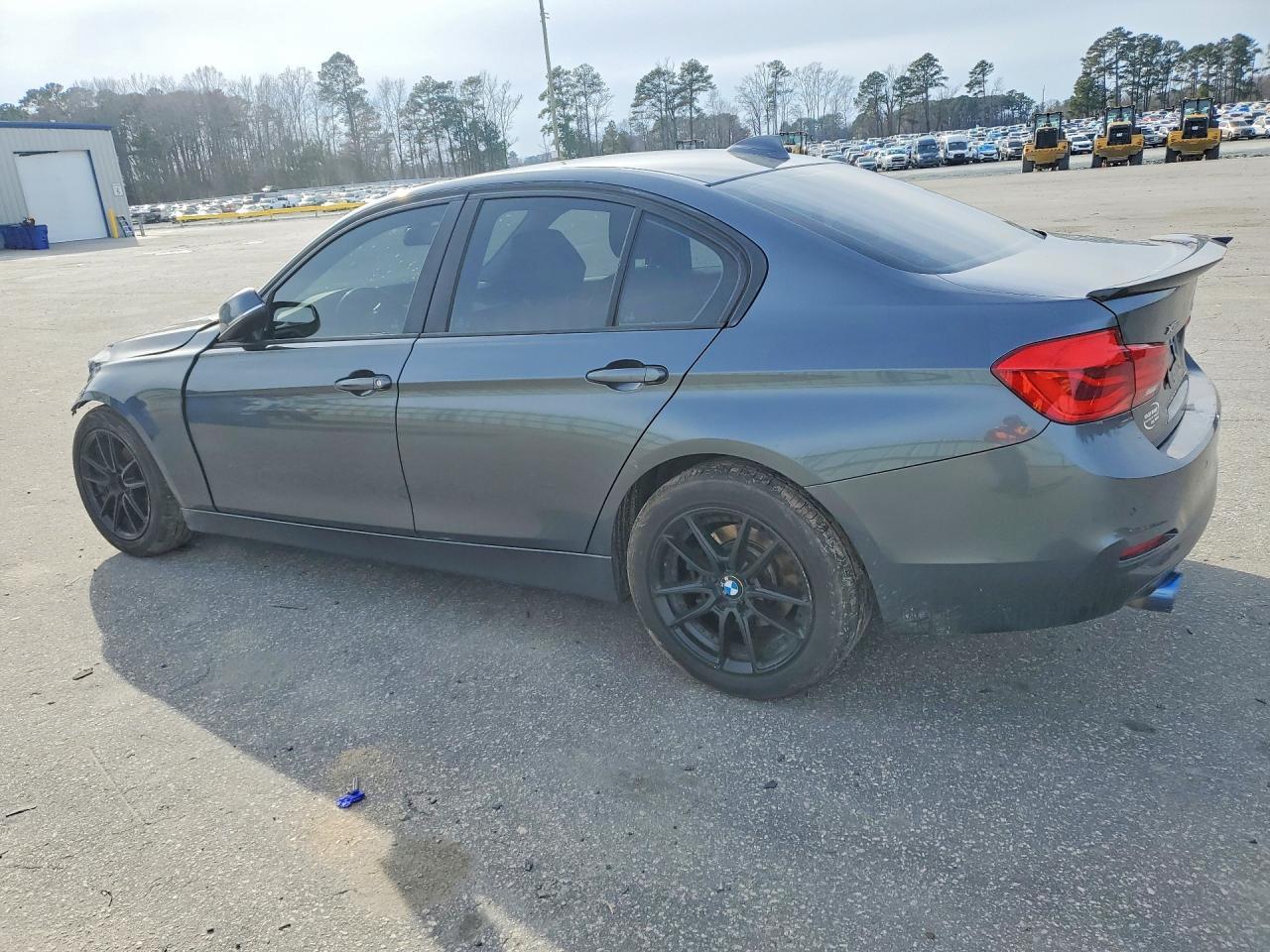 2016 BMW 320 Xi - Image 2