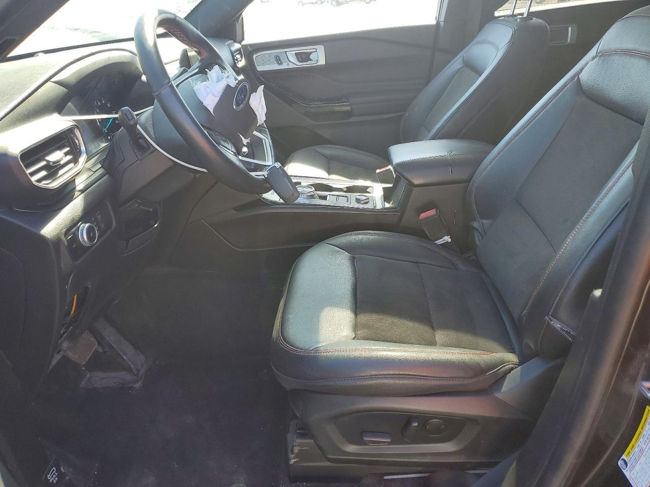 2022 Ford Explorer St-Line - Image 7