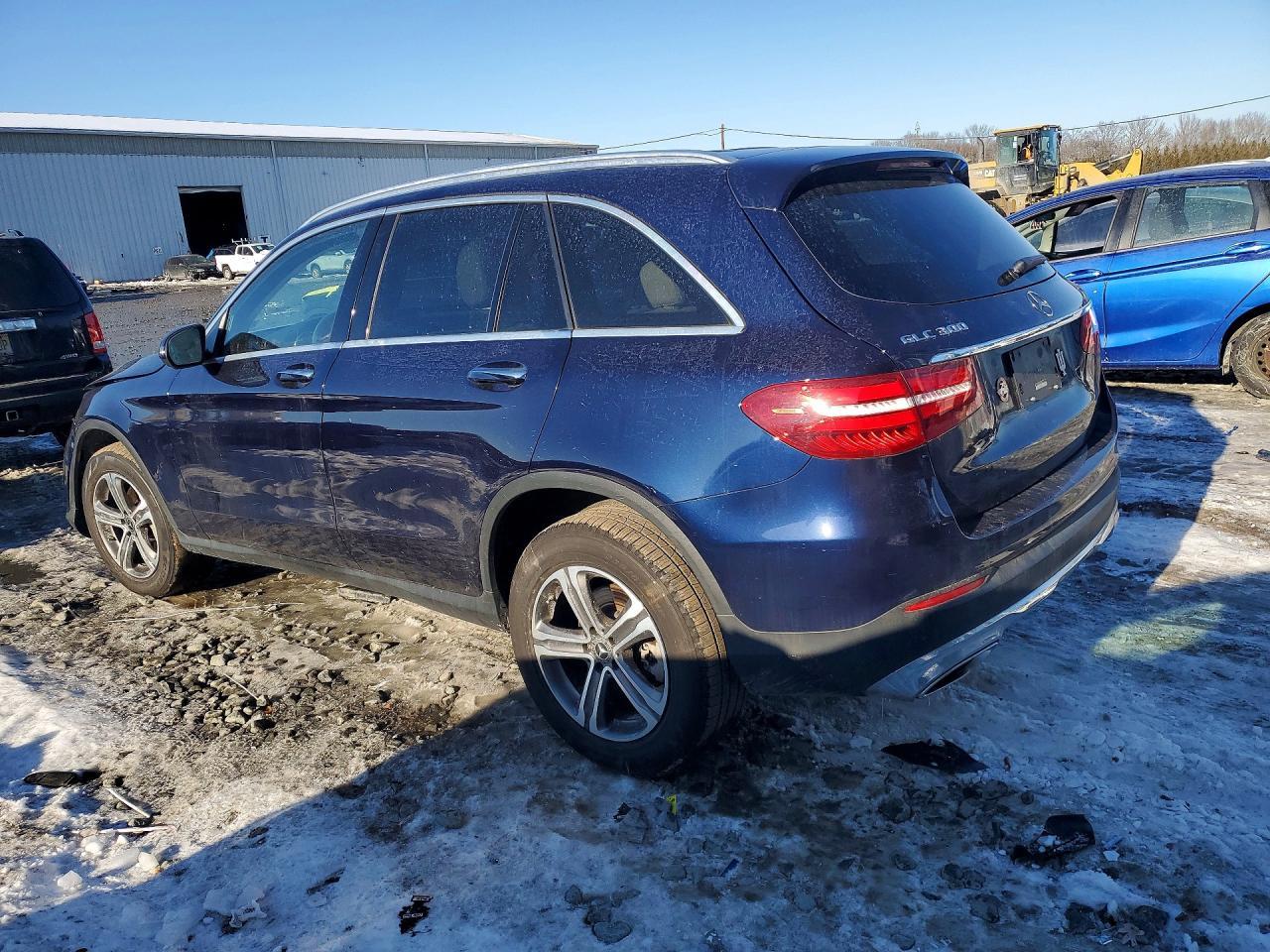 2019 Mercedes-Benz Glc 300 4Matic - Image 2