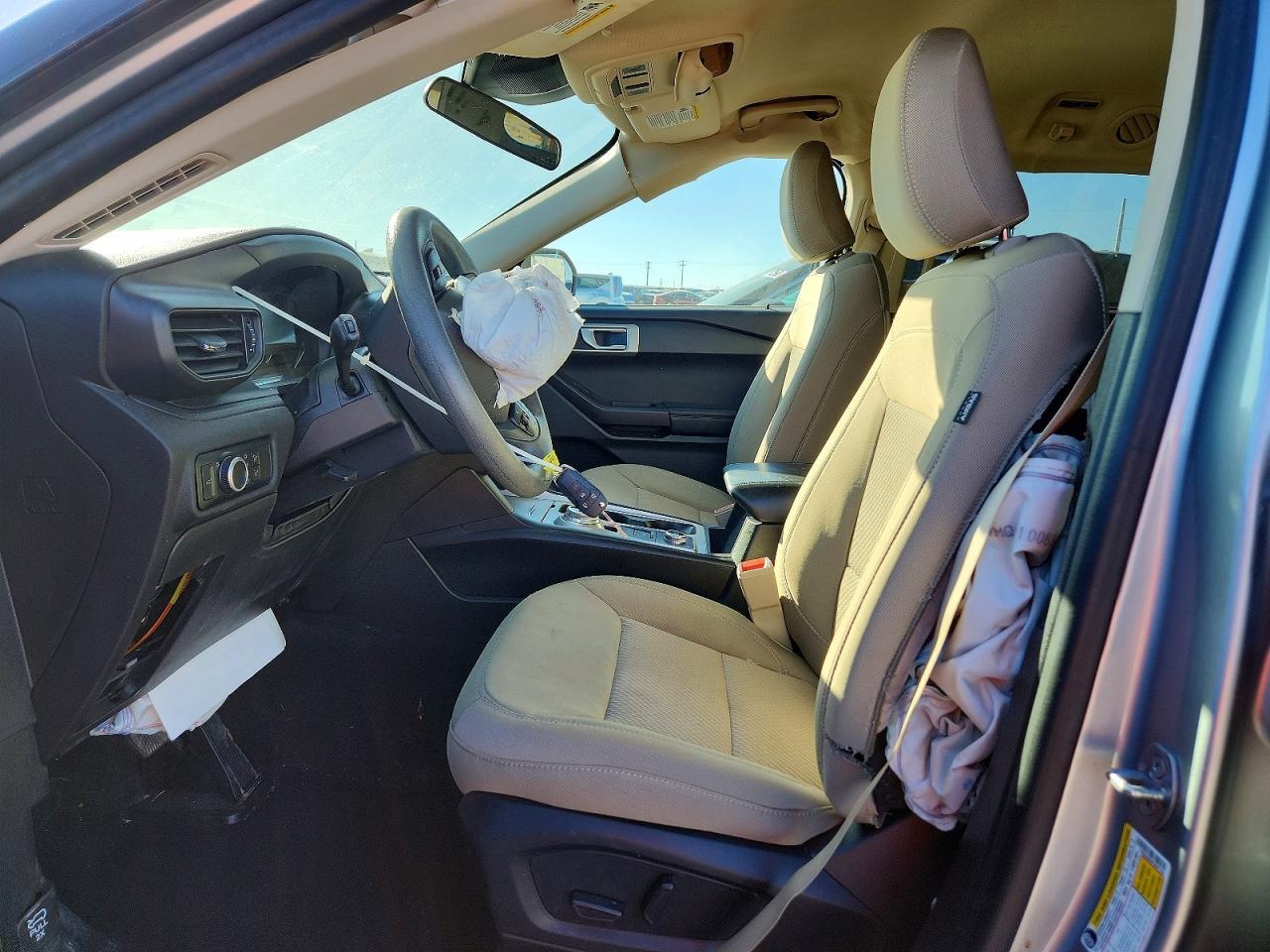 2023 Ford Explorer - Image 7