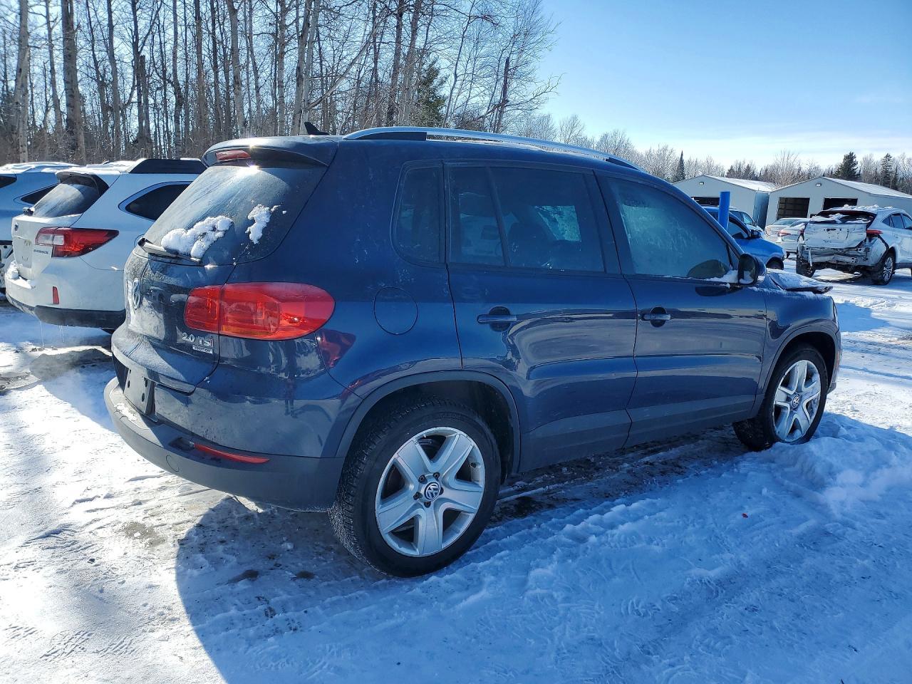 2015 Volkswagen Tiguan S - Image 3