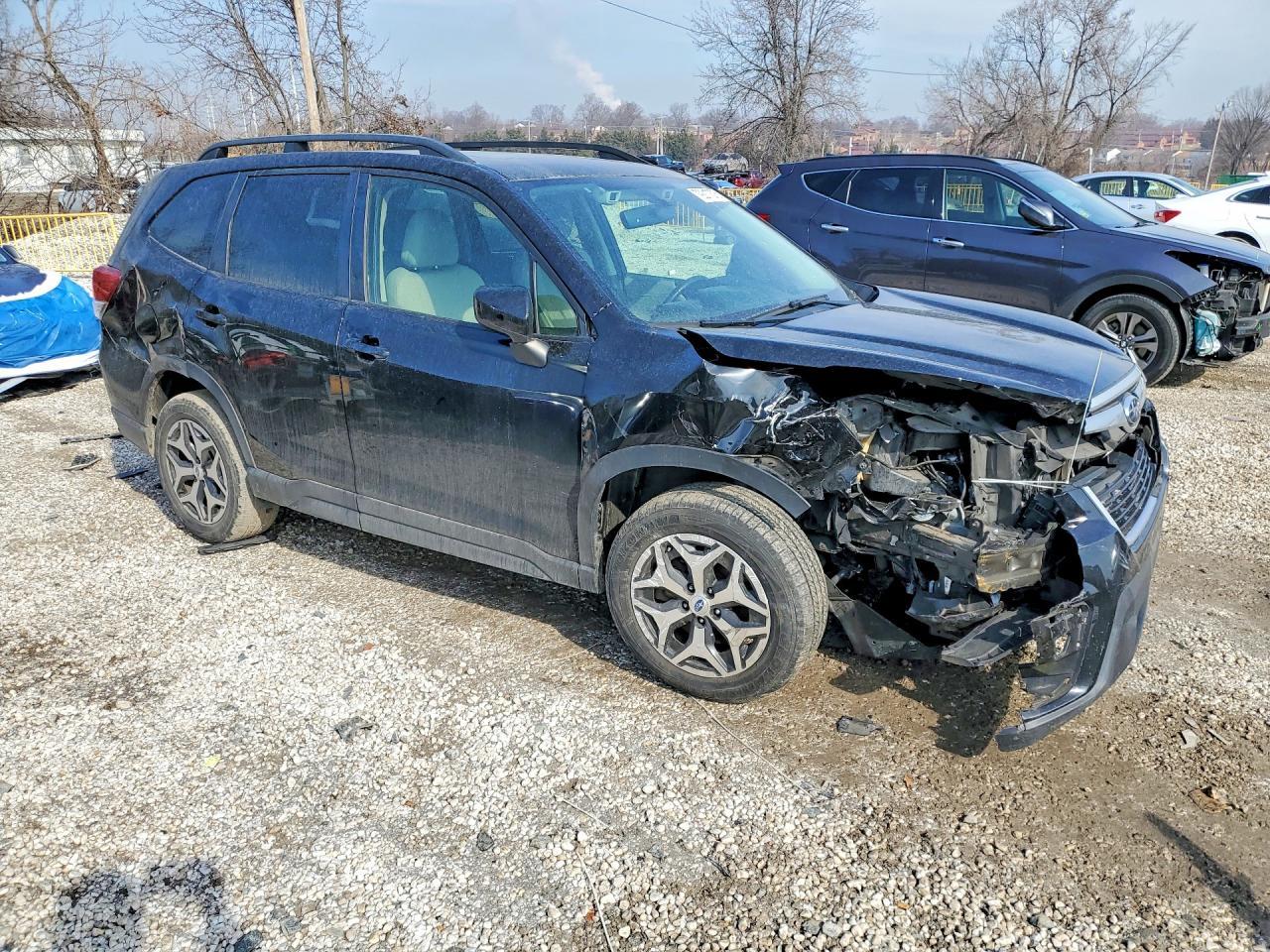 2019 Subaru Forester Premium - Image 4