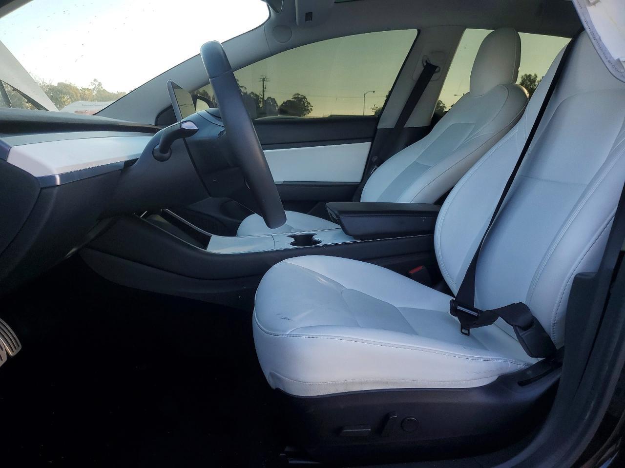 2020 Tesla Model 3 - Фото 7