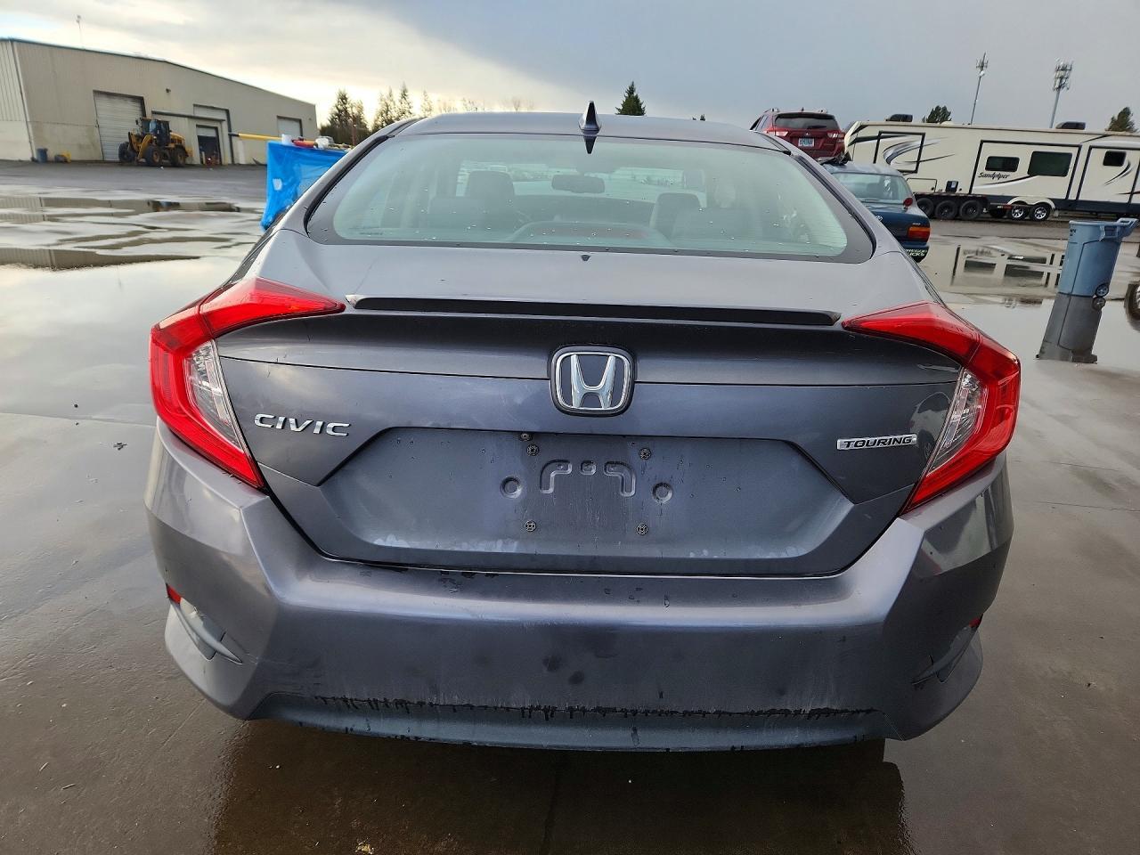 2017 Honda Civic Touring - Image 6