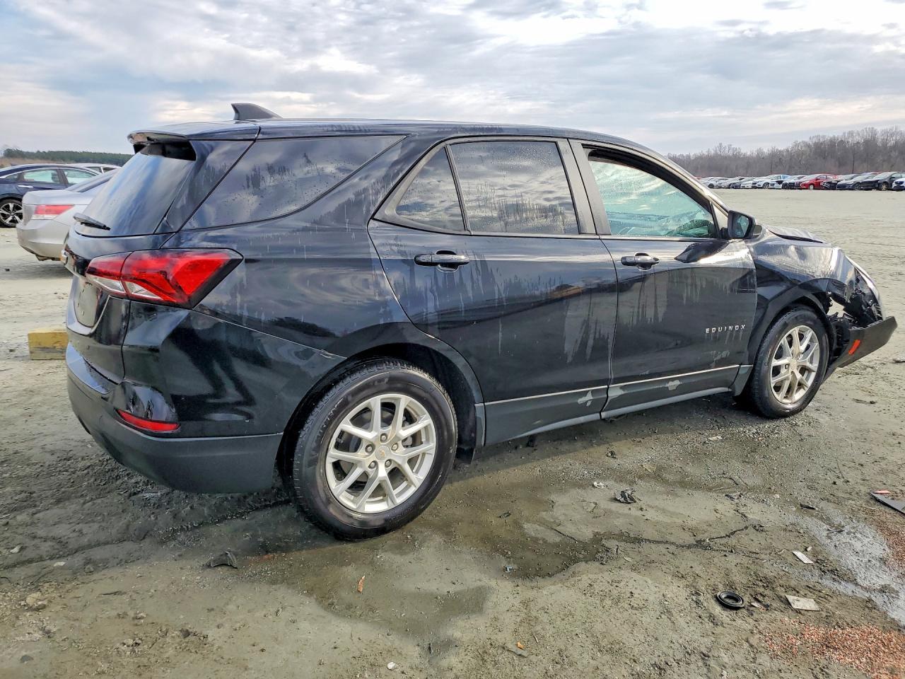 2024 Chevrolet Equinox Ls - Image 3