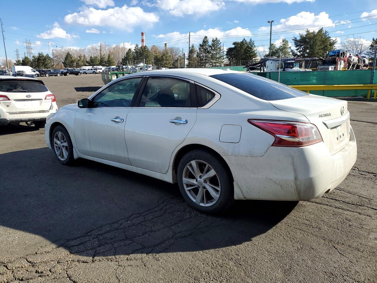 2013 Nissan Altima 2.5 - Фото 2