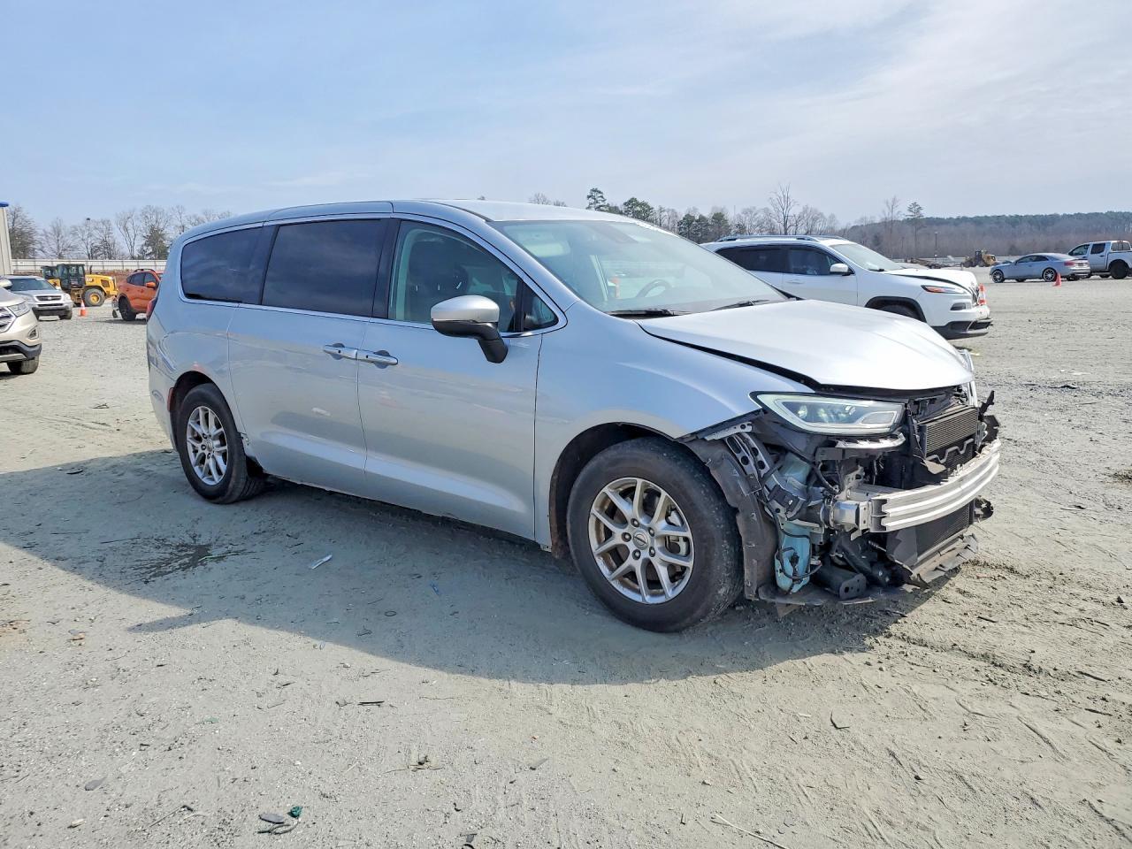 2023 Chrysler Pacifica Touring L - Фото 4
