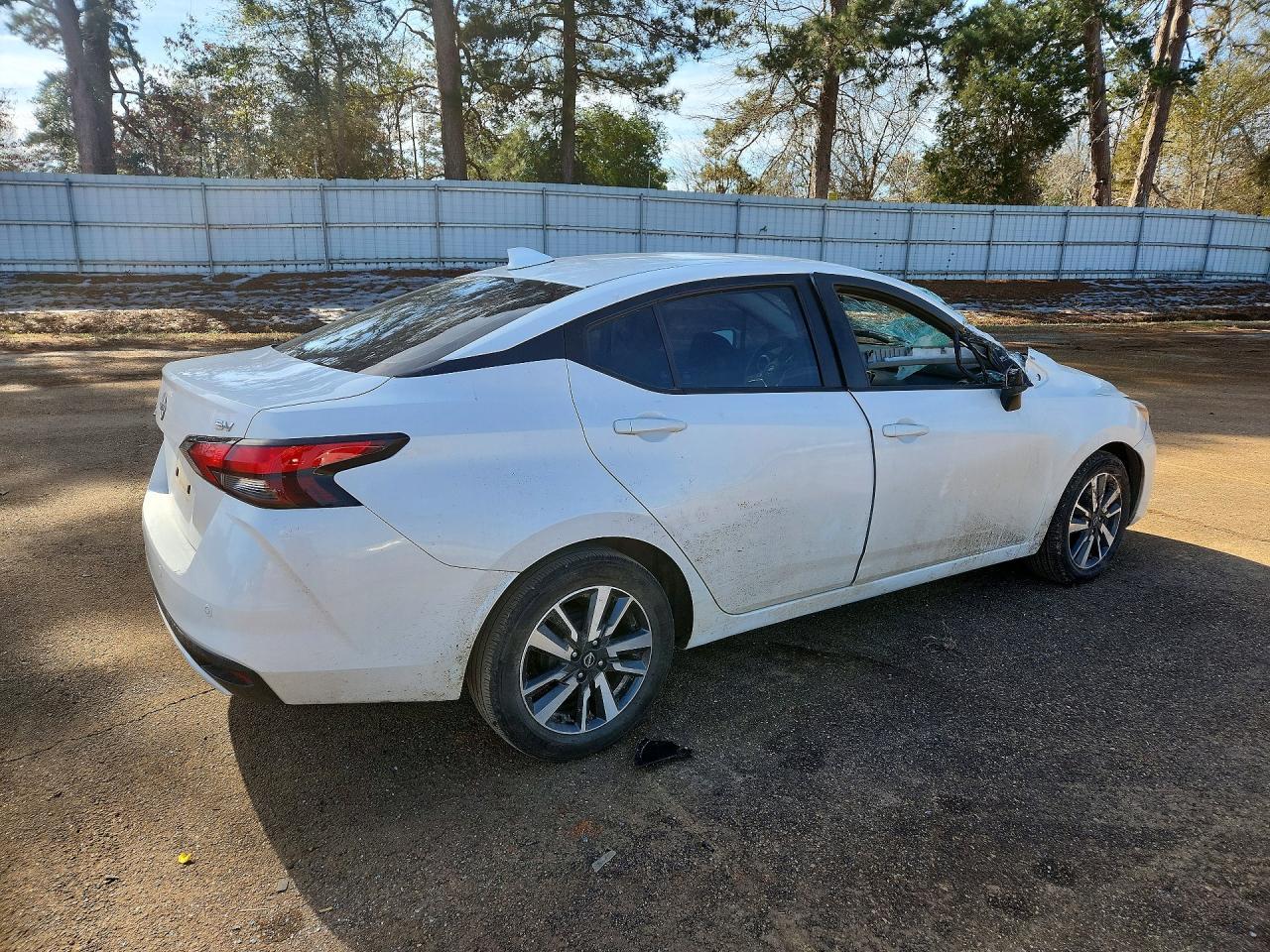 2024 Nissan Versa Sv - Image 3