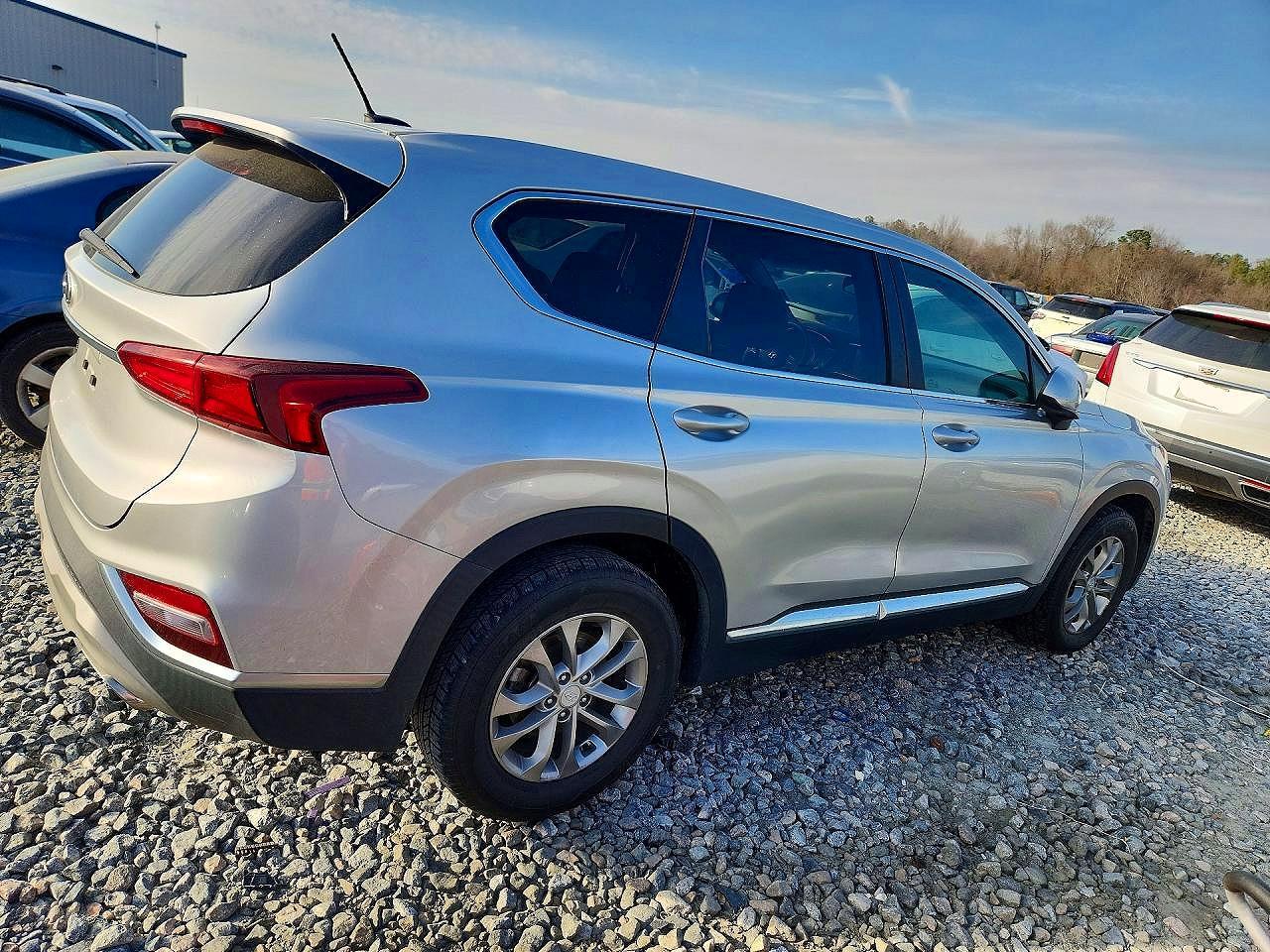 2020 Hyundai Santa Fe Se - Image 3