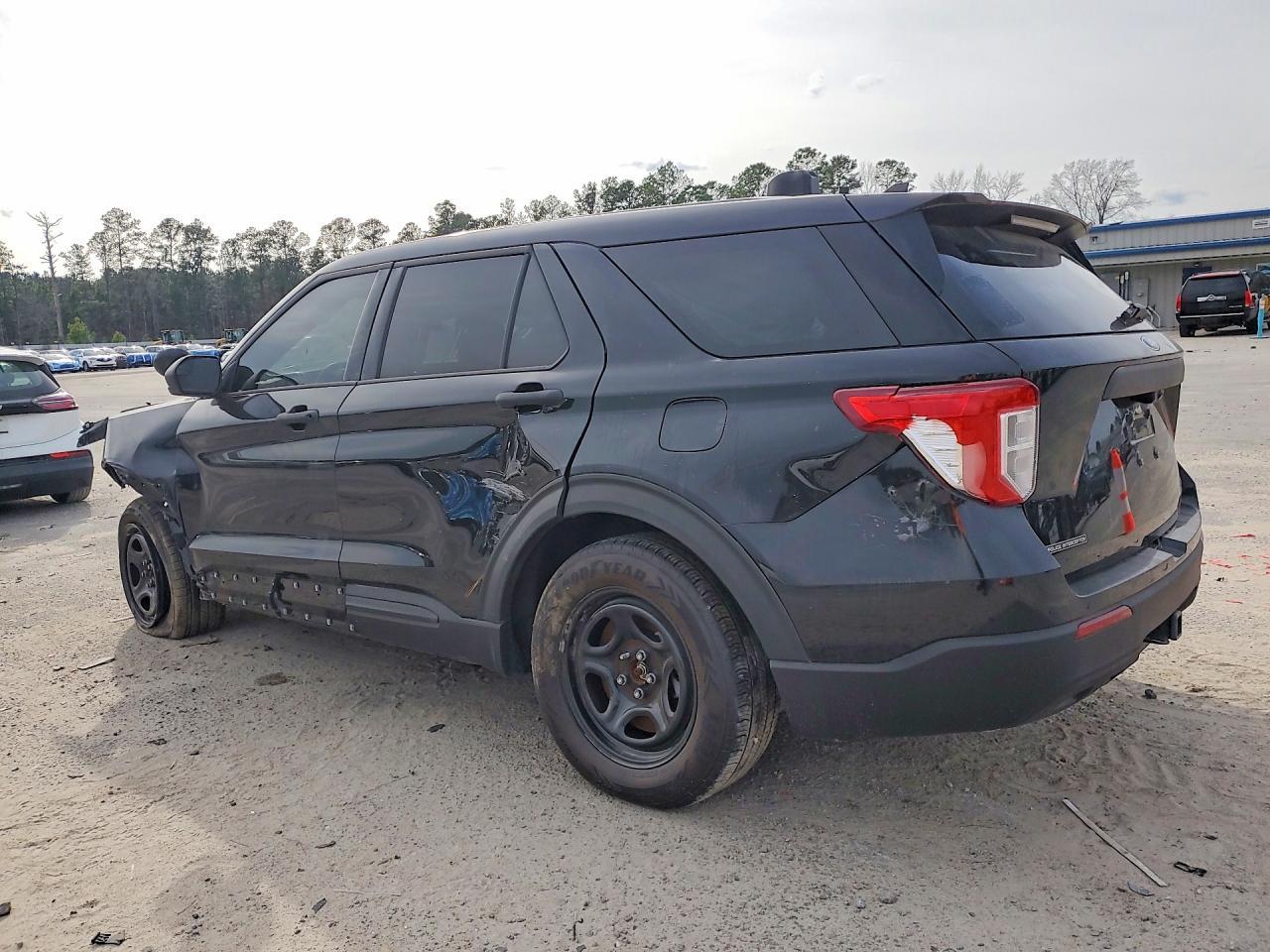 2023 Ford Explorer Police Interceptor - Image 2