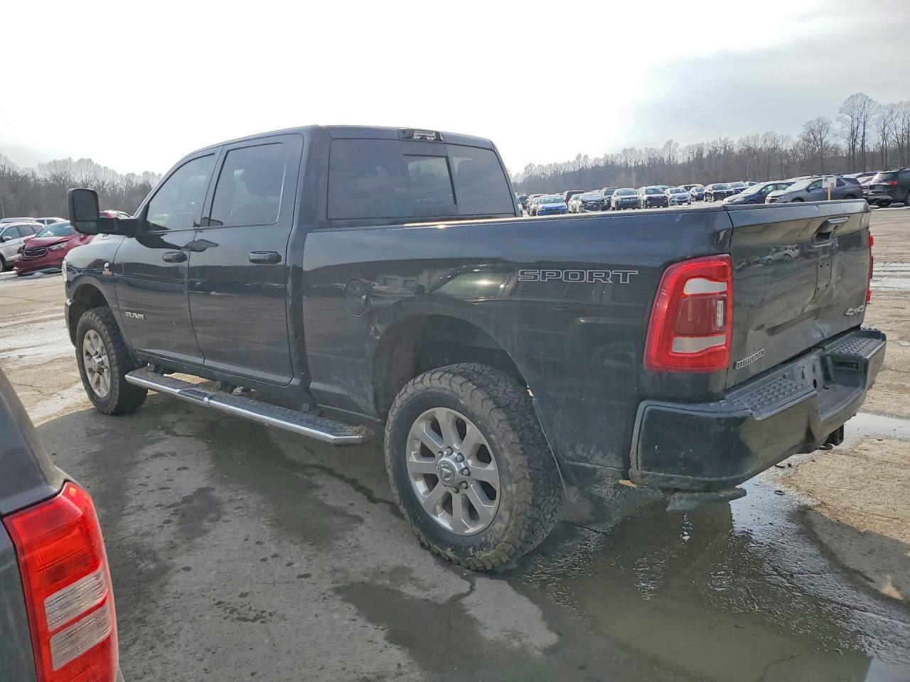 2022 Dodge Ram 3500 - Фото 2