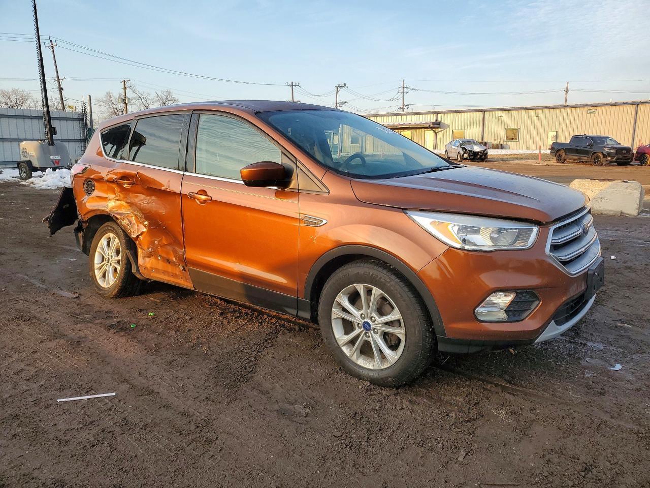 2017 Ford Escape Se - Фото 4