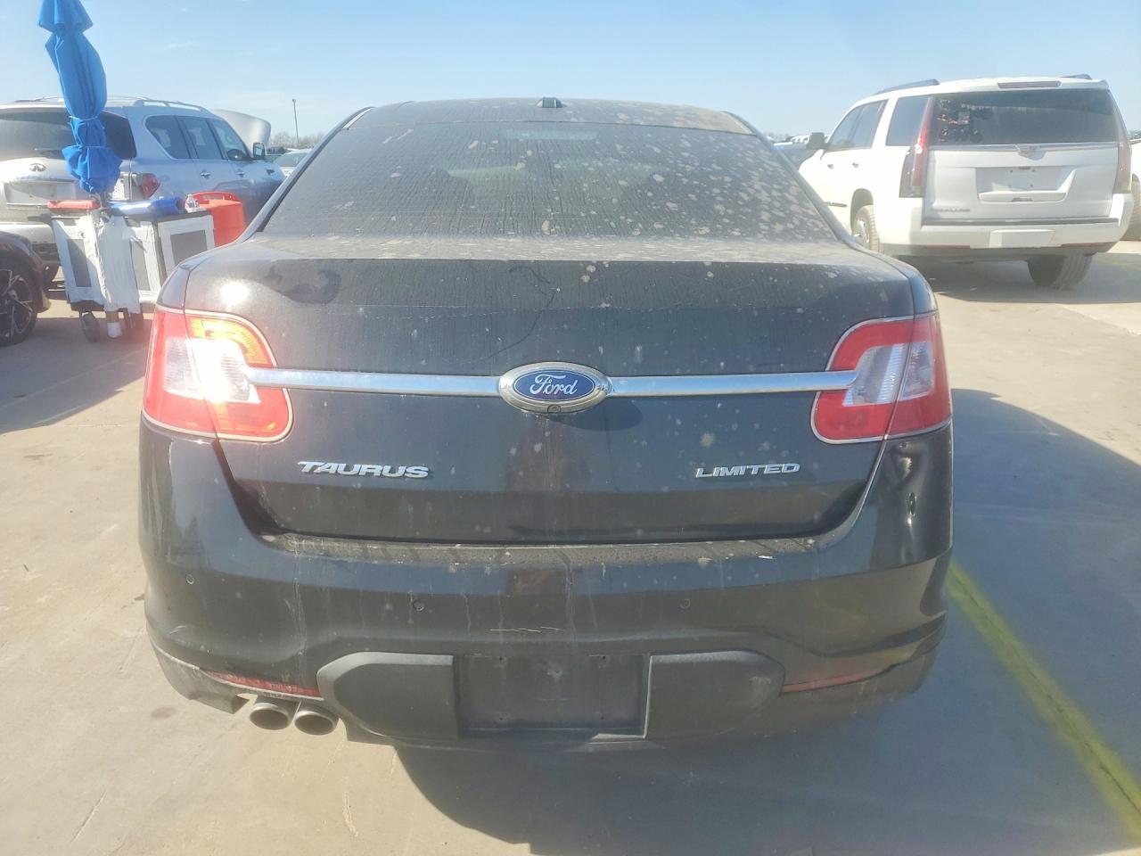 2010 Ford Taurus Limited - Image 6