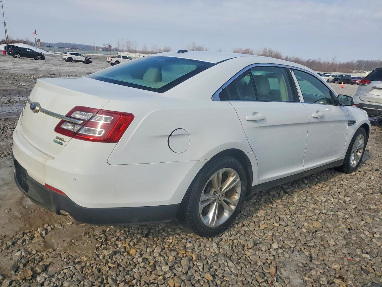 2017 Ford Taurus Sel - Фото 3