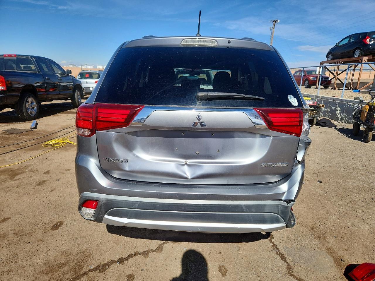 2016 Mitsubishi Outlander Es - Фото 6