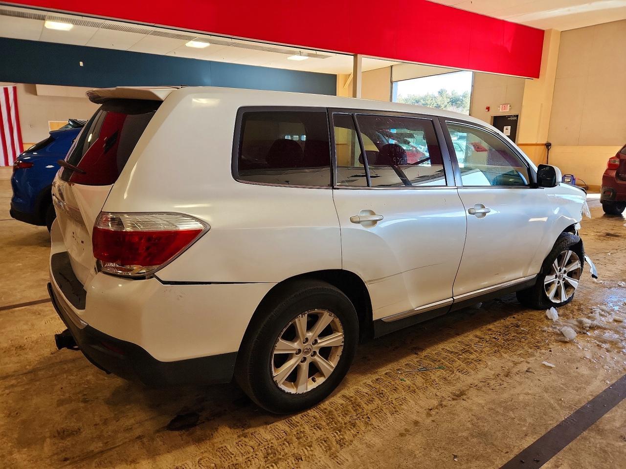 2011 Toyota Highlander Base - Фото 4