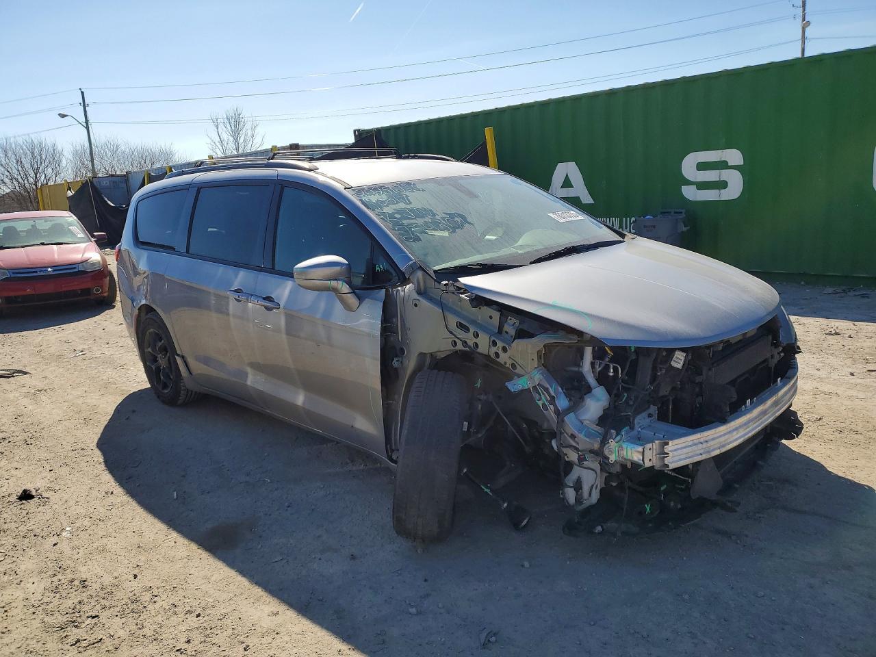 2018 Chrysler Pacifica Touring L - Фото 4