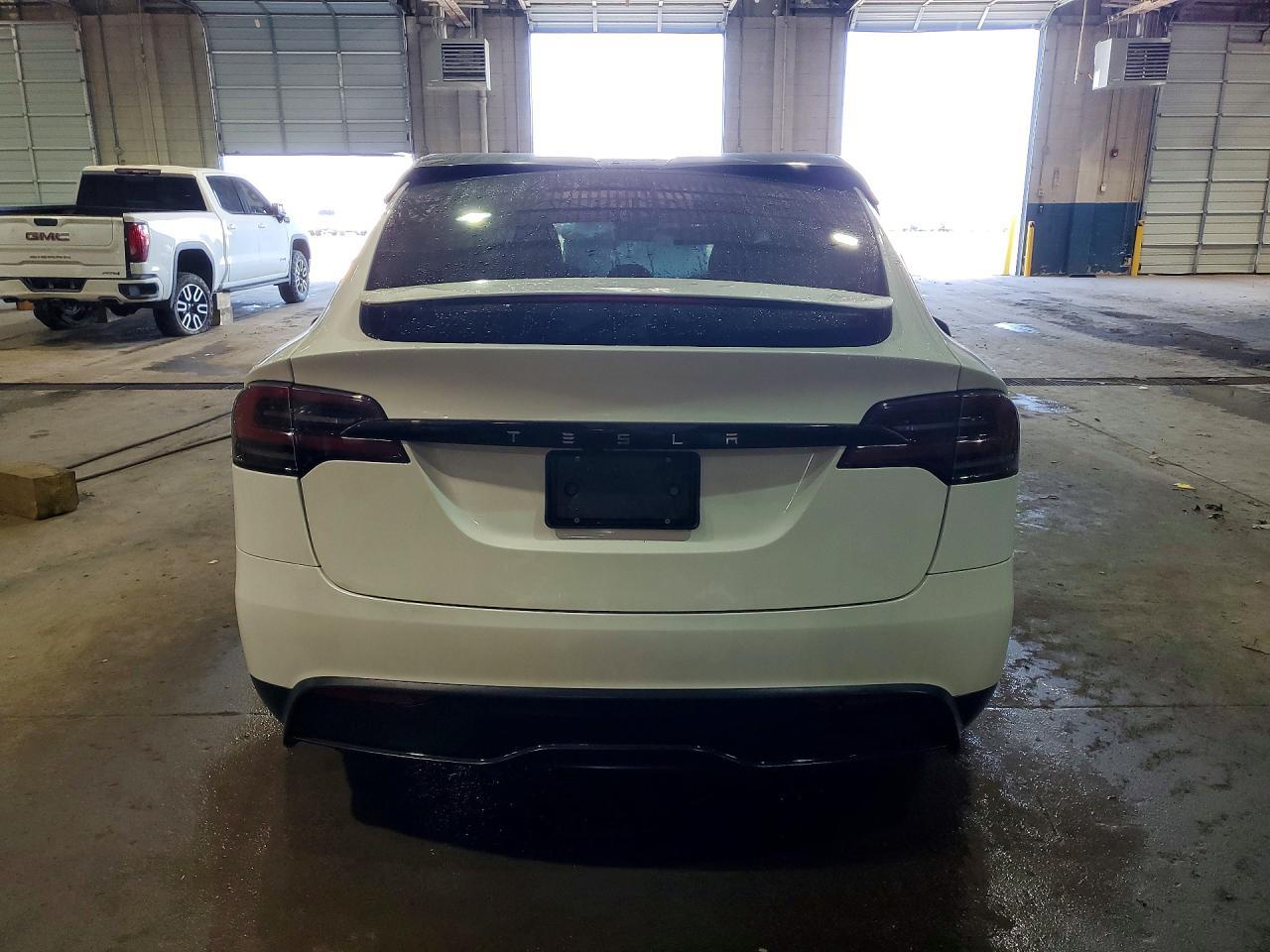 2023 Tesla Model X - Image 6
