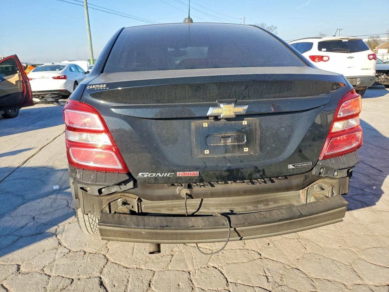 2017 Chevrolet Sonic Premier - Image 6