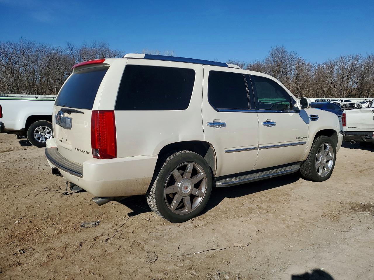 2013 Cadillac Escalade Luxury - Фото 3