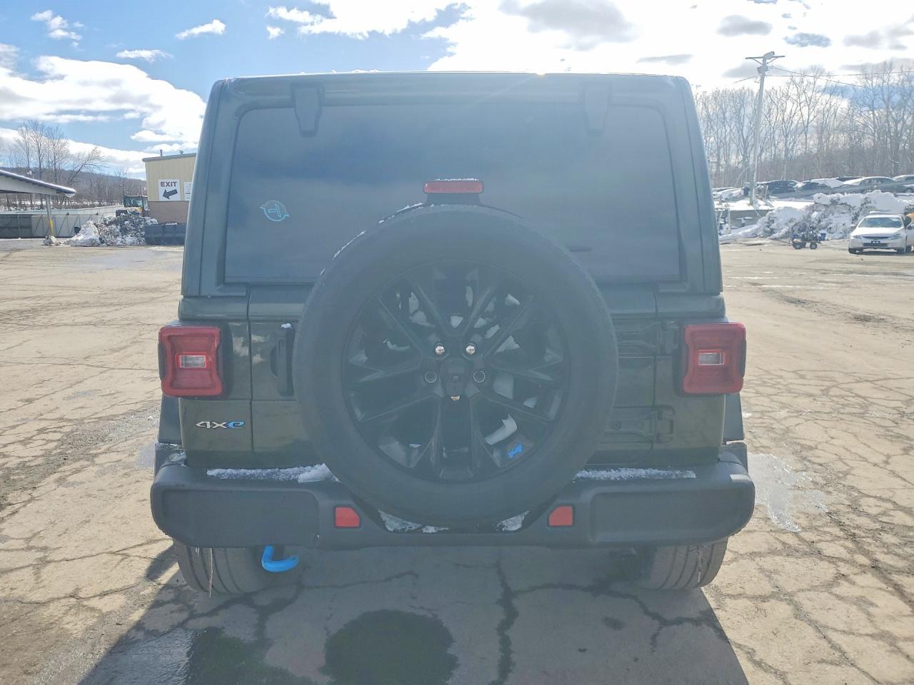 2023 Jeep Wrangler Sahara 4Xe - Фото 6