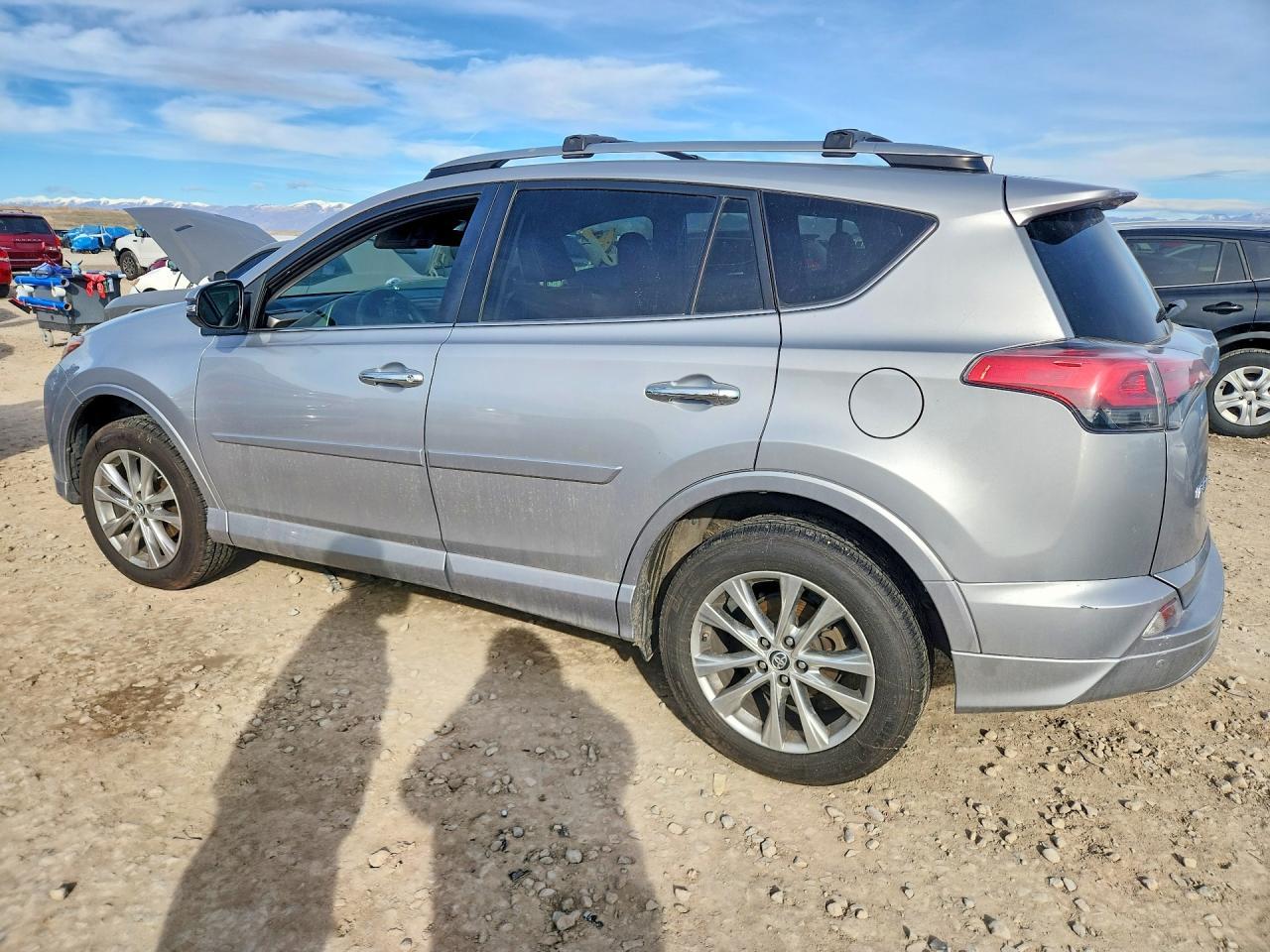 2017 Toyota Rav4 Platinum - Фото 2