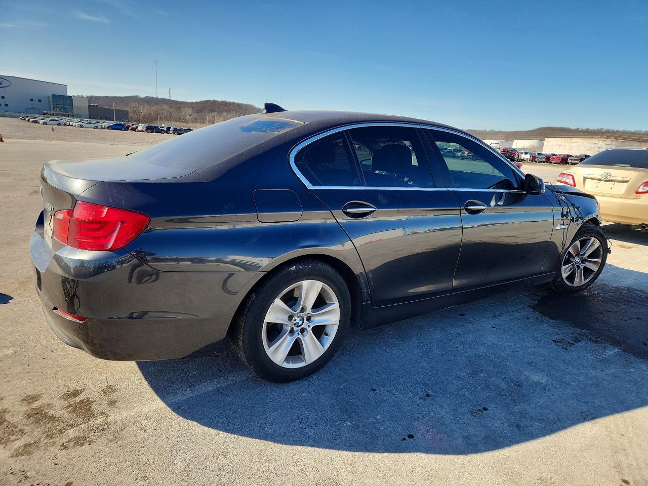 2011 BMW 5 Series 5 - Фото 3