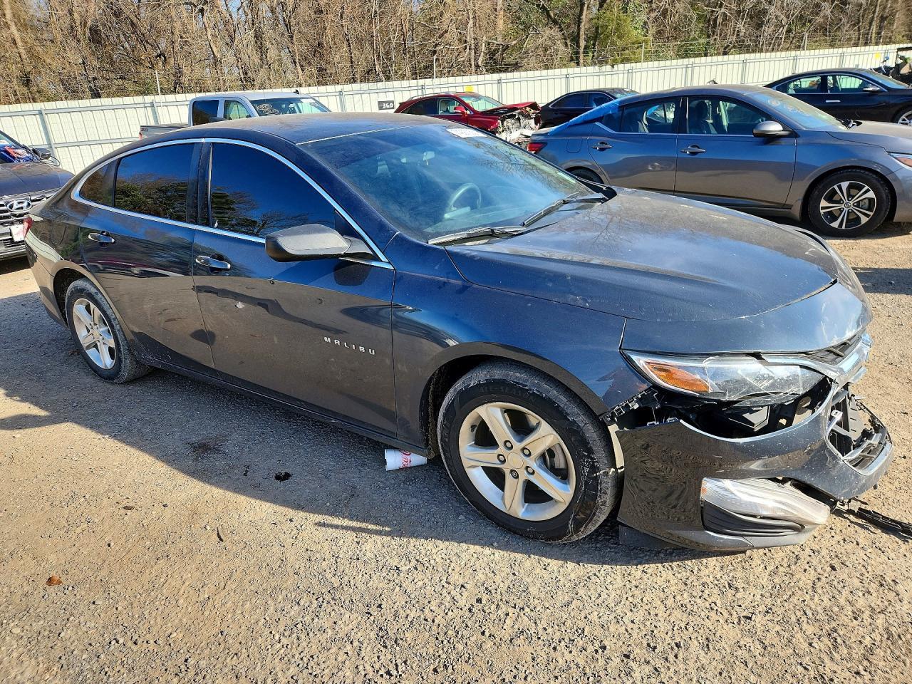 2020 Chevrolet Malibu Ls - Фото 4