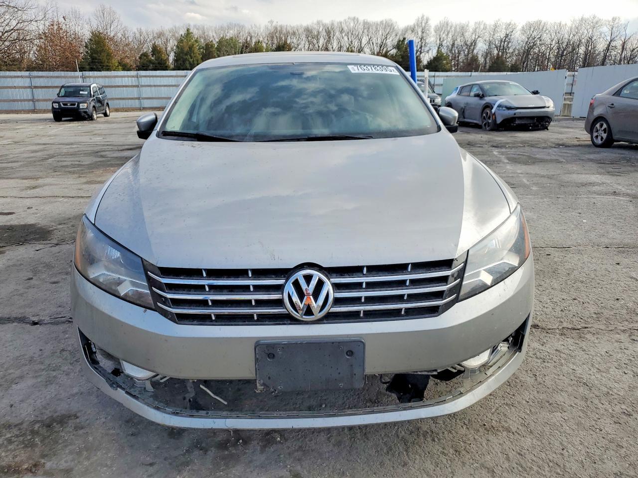 2013 Volkswagen Passat Sel - Image 5