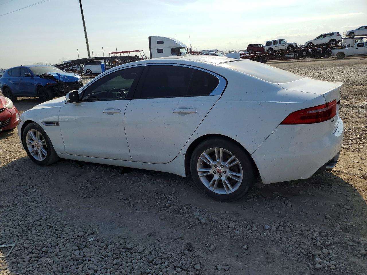2018 Jaguar Xe Premium 20D Tdsl - Image 2