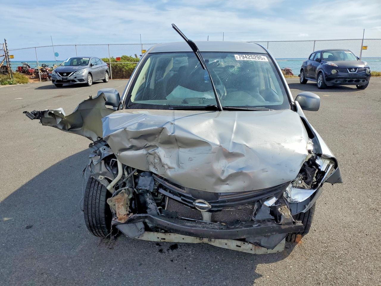 2010 Nissan Versa 1.8 S - Image 5