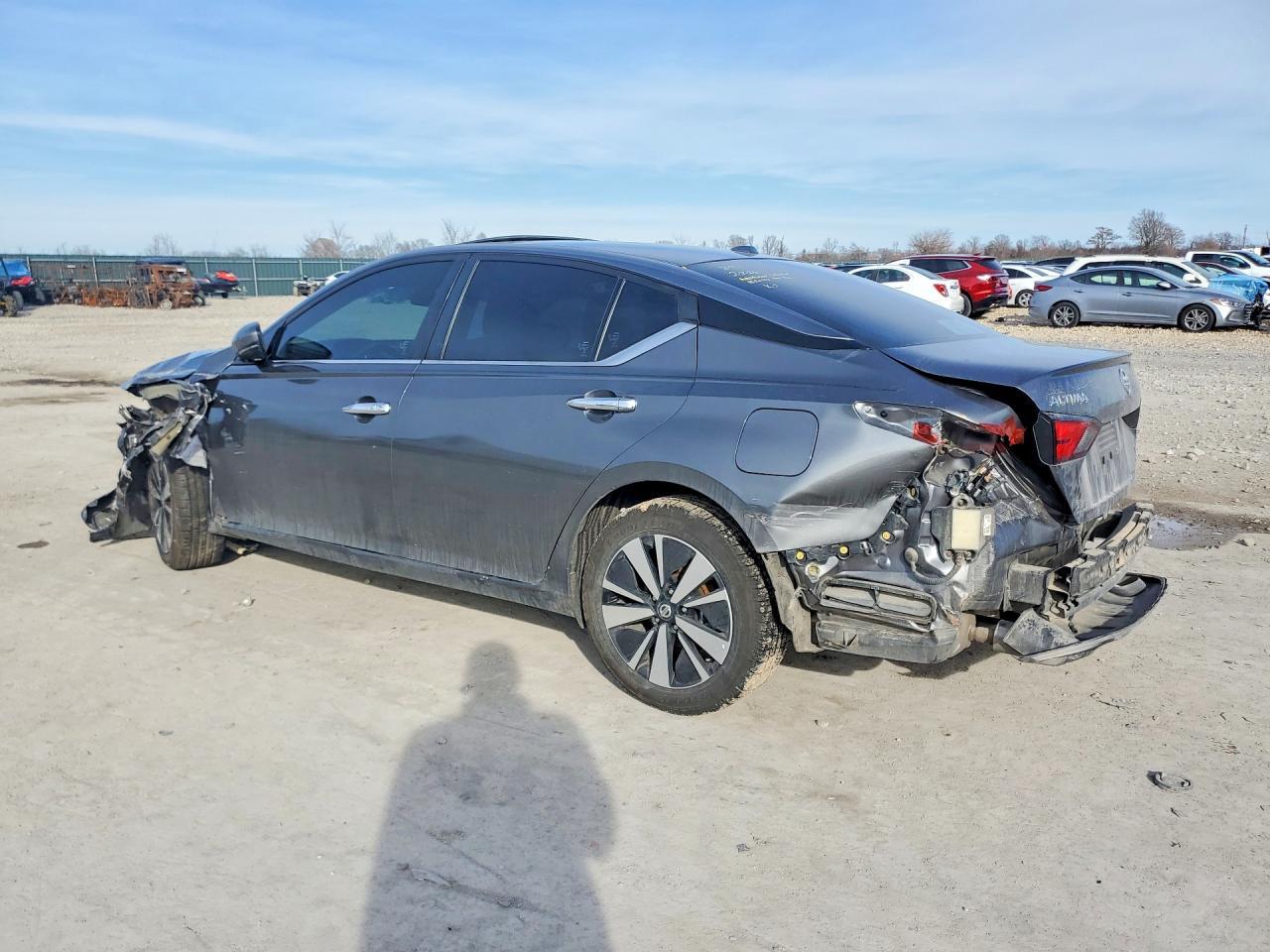 2021 Nissan Altima Sl - Image 2