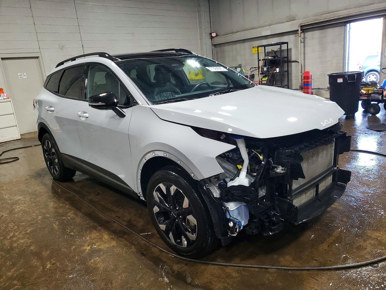 2023 Kia Sportage X Line - Image 4