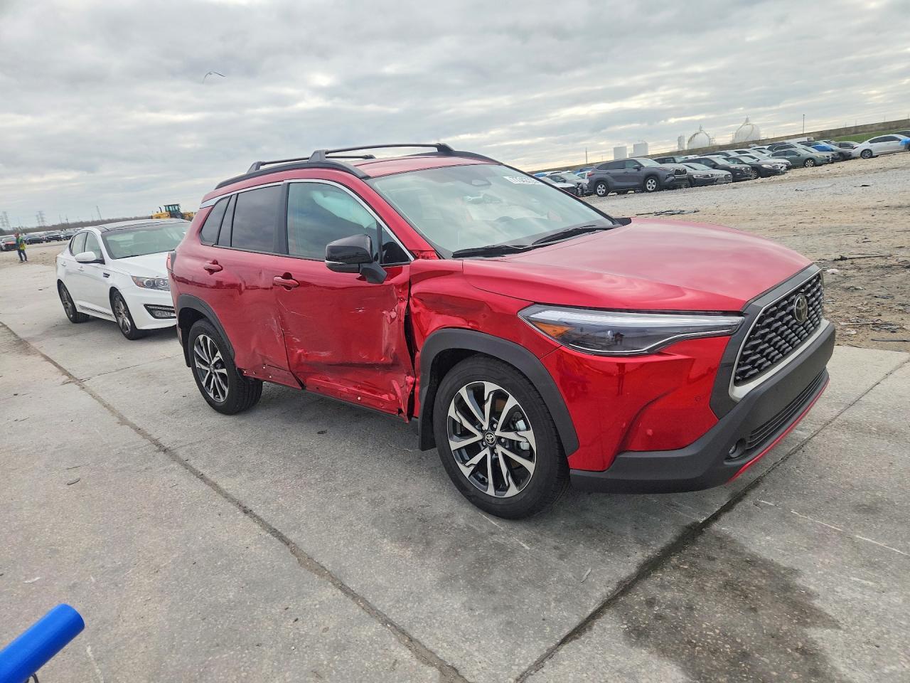 2025 Toyota Corolla Cross Xle - Image 4