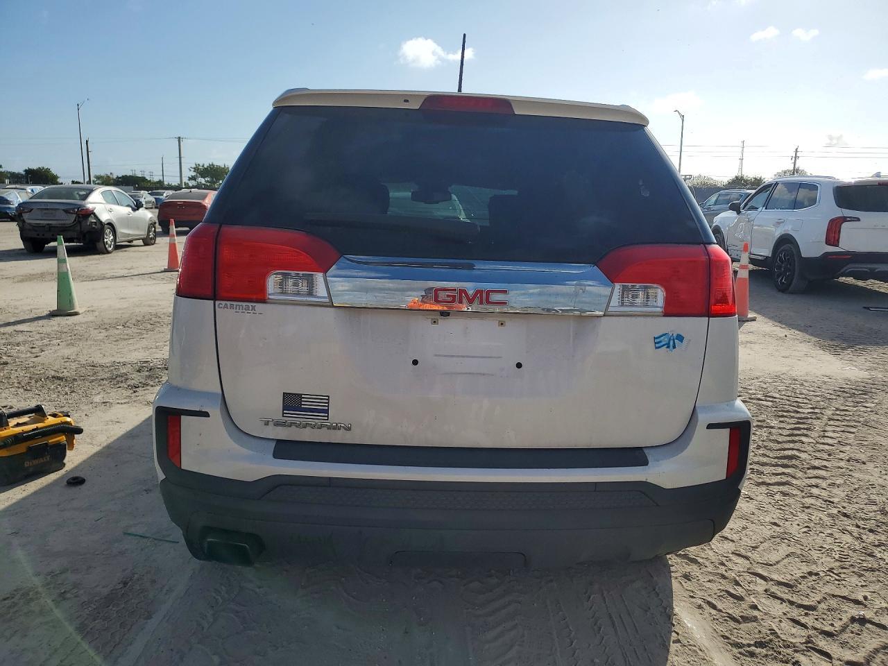 2017 GMC Terrain - Фото 6