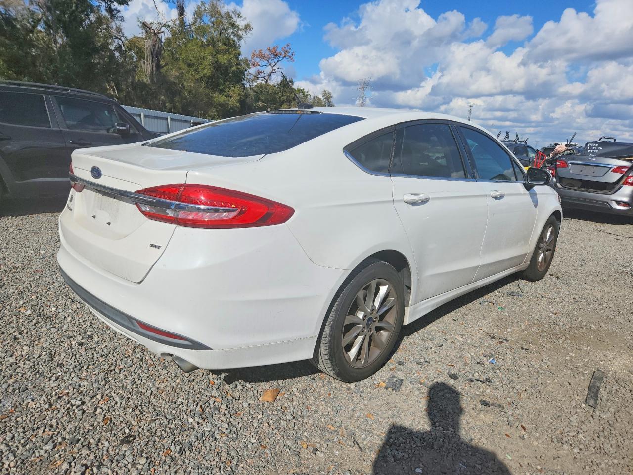 2017 Ford Fusion Se - Фото 3